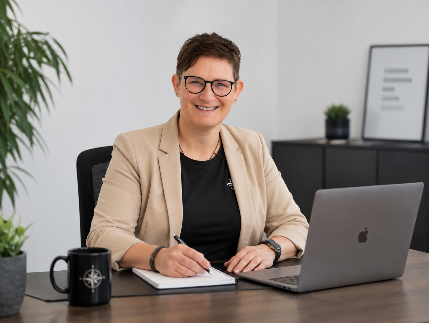 Alexandra Zink-Colacicco an ihrem Arbeitsplatz